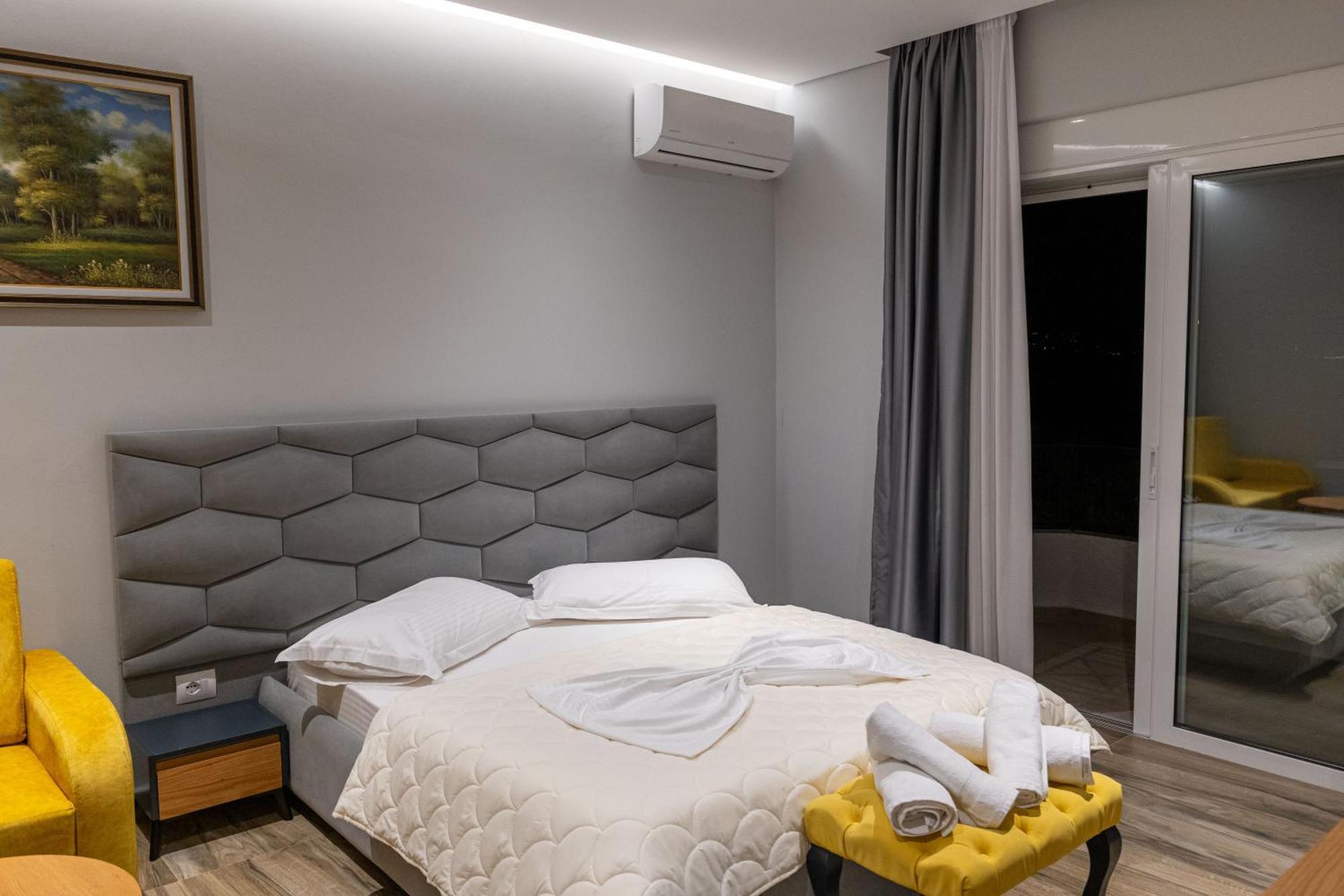Sunkised Hotel Sarande Exterior photo